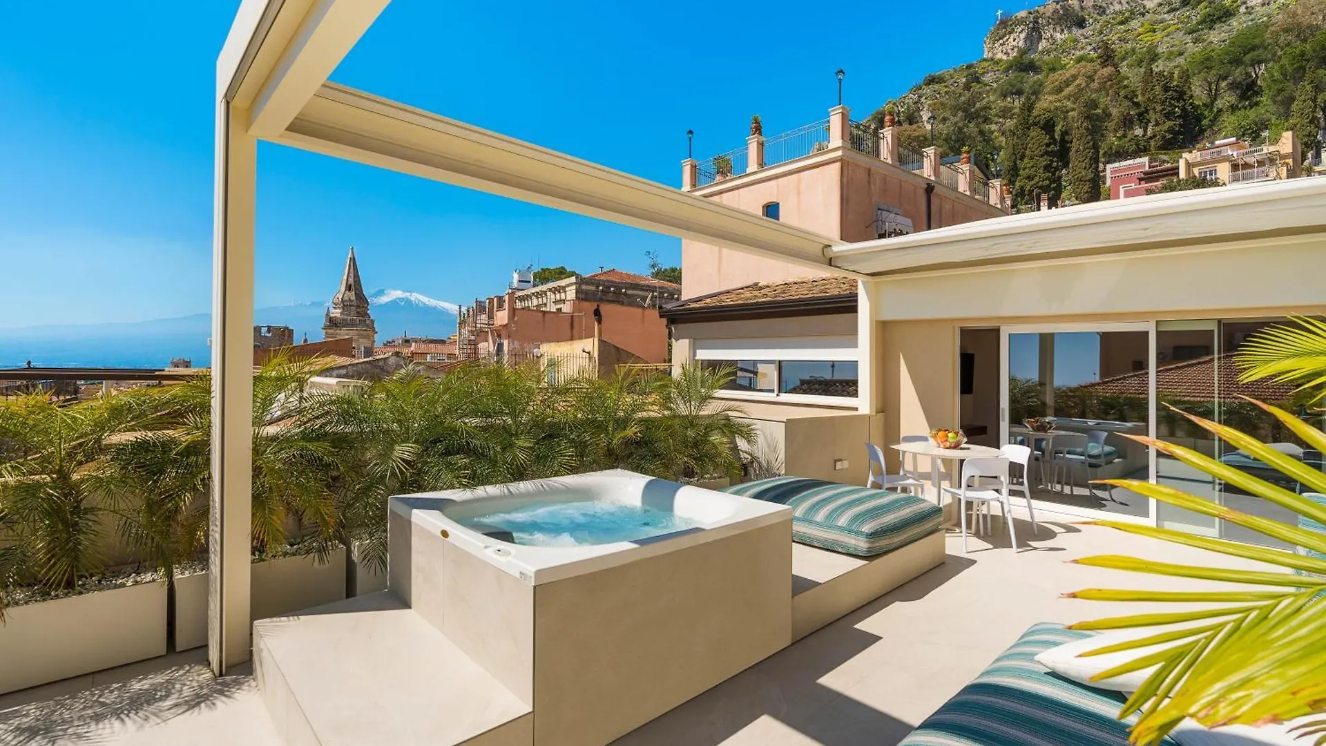 Taormina Infinity Suites Aparthotel