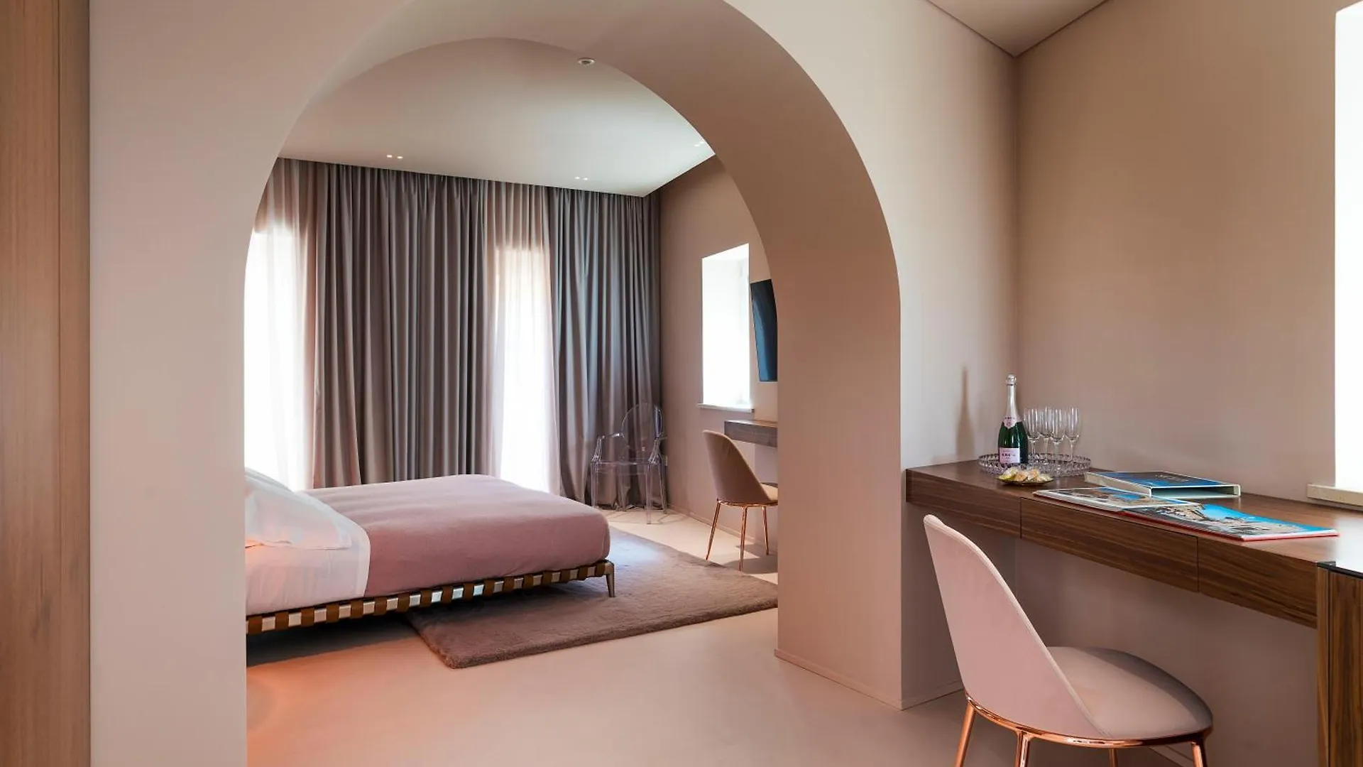 Taormina Infinity Suites Aparthotel