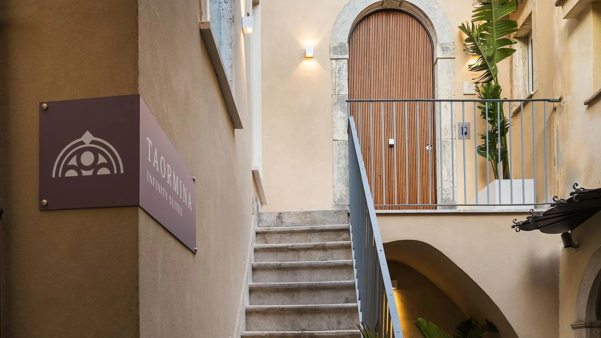 Taormina Infinity Suites Aparthotel
