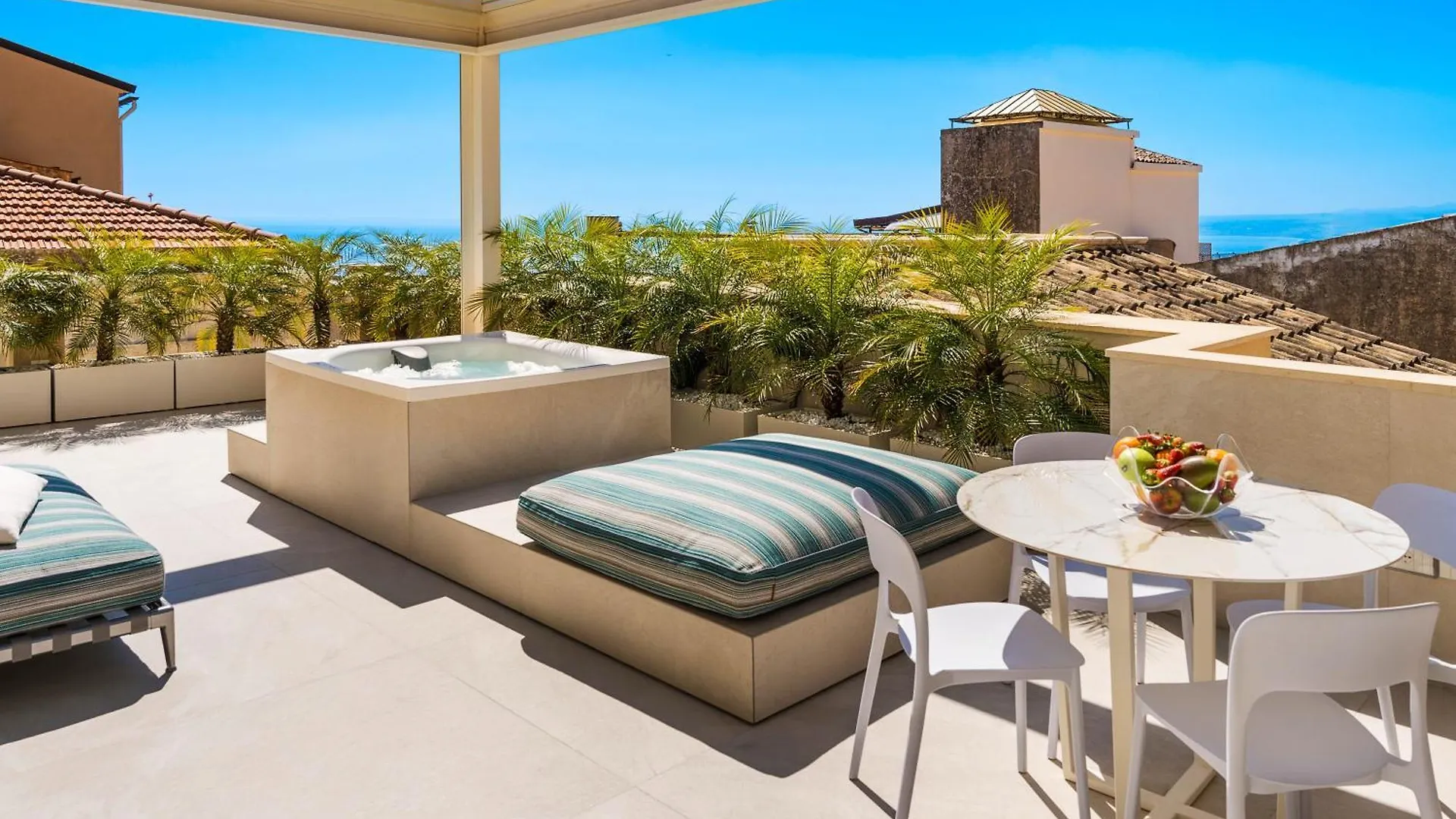 Taormina Infinity Suites 0*,  Italy