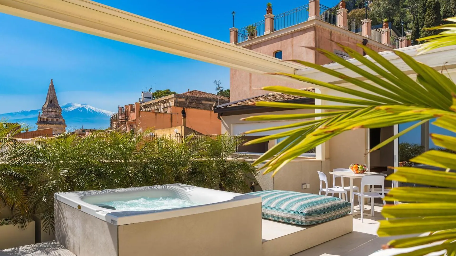 Taormina Infinity Suites Aparthotel